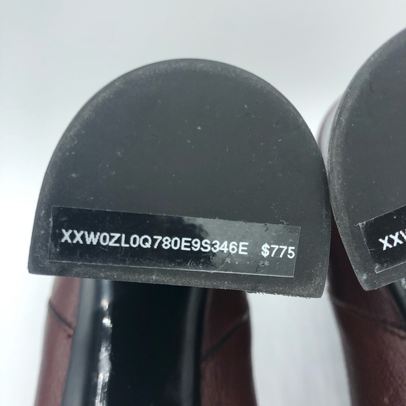 Tod’s Gomma Heel Block Heel Bootie - Picture 9 of 9